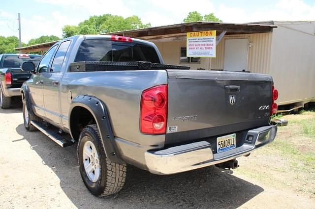 Image of Dodge Ram 1500 equipment image 2