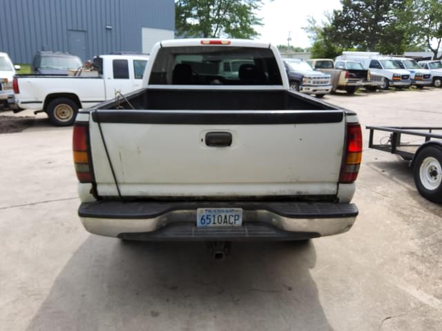 Image of GMC 2500 equipment image 3