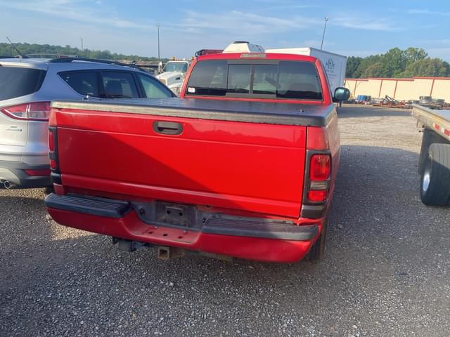 Image of Dodge Ram 1500 equipment image 3