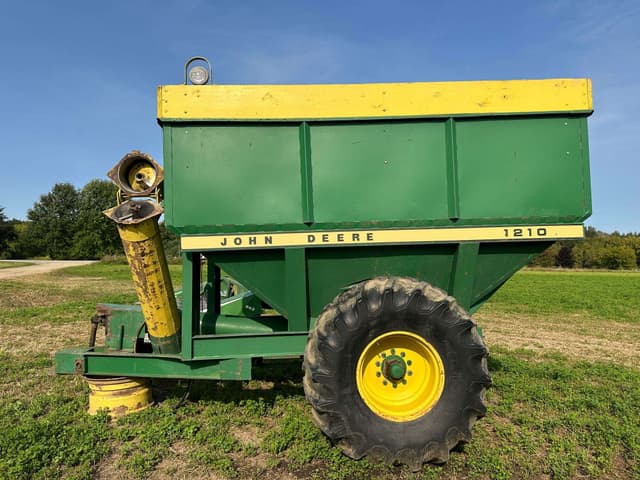 Image of John Deere 1210 equipment image 2