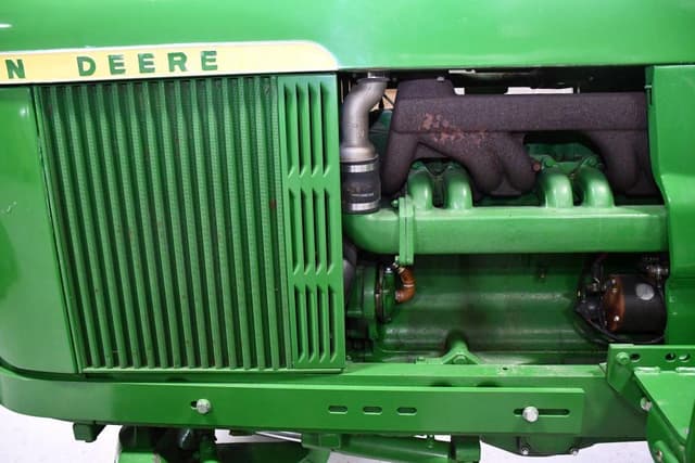 Image of John Deere 5020 equipment image 3