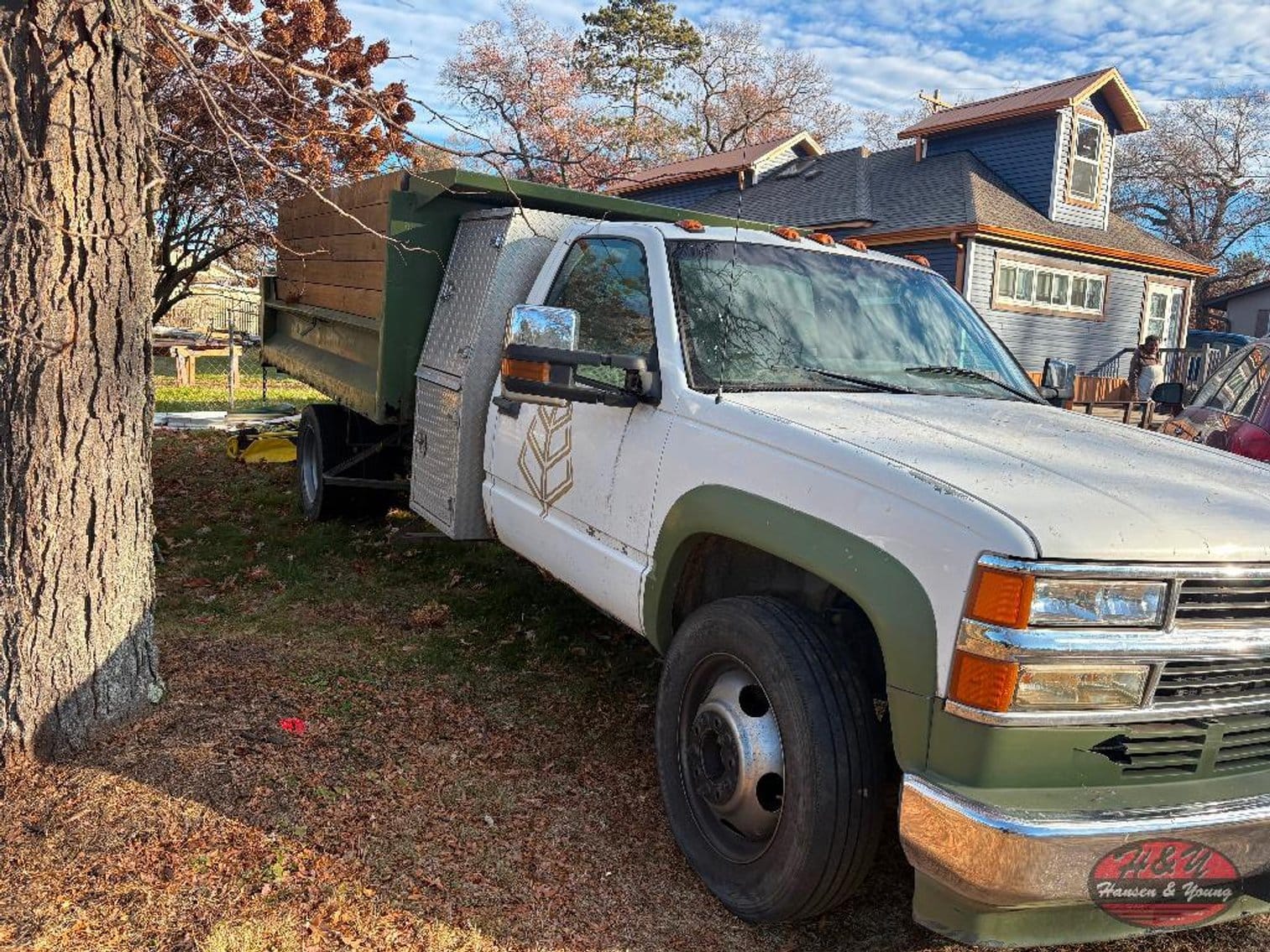 1995 Chevrolet C3500 Equipment Image0
