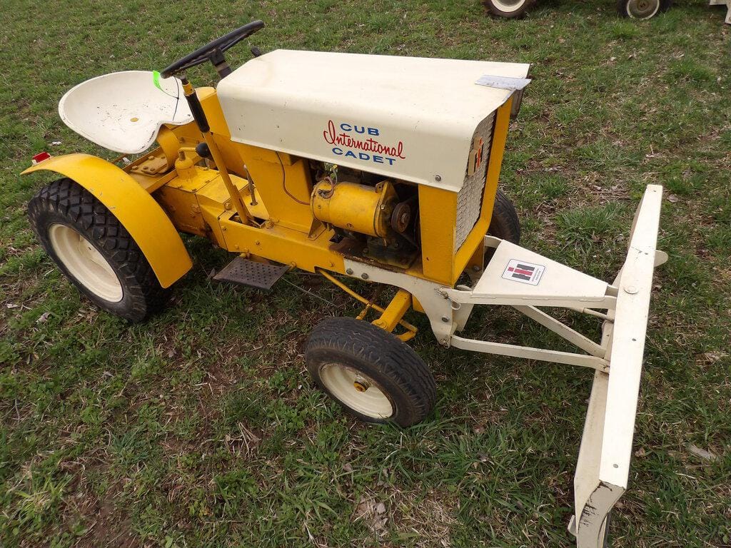 Main image Cub Cadet 100