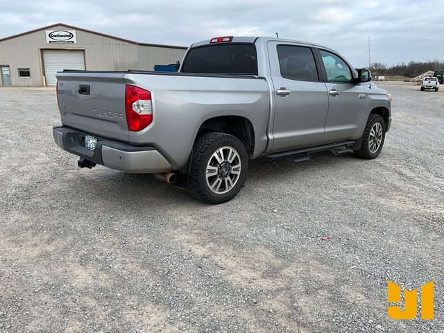 Image of Toyota Tundra equipment image 4