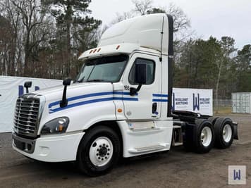 Main image Freightliner Cascadia 125