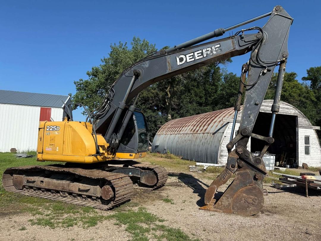 Image of John Deere 225DLC Primary image