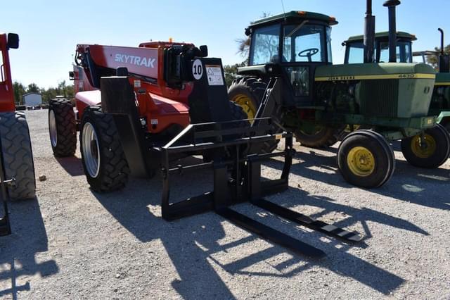 Image of JLG 10054 equipment image 1