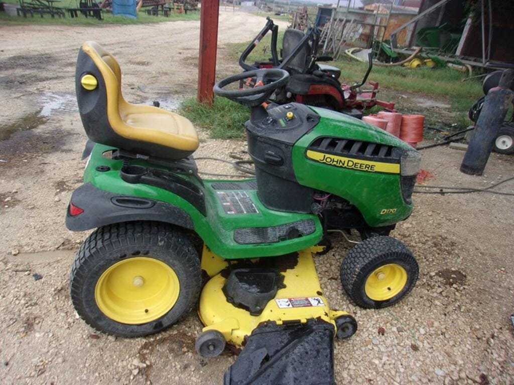 Main image John Deere D170