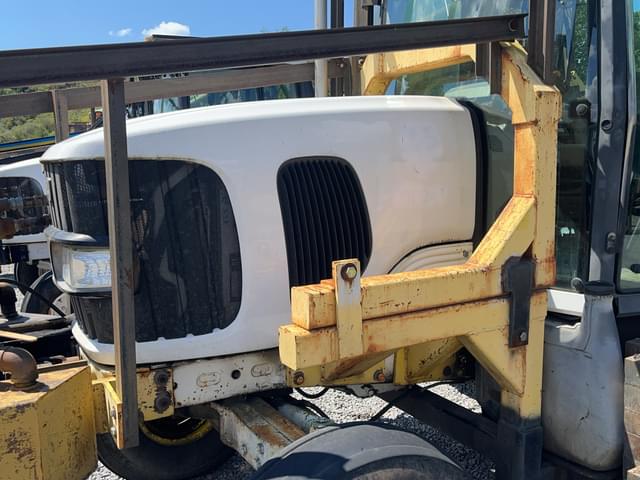 Image of John Deere 6220 equipment image 1