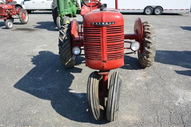 Image of Farmall B equipment image 1