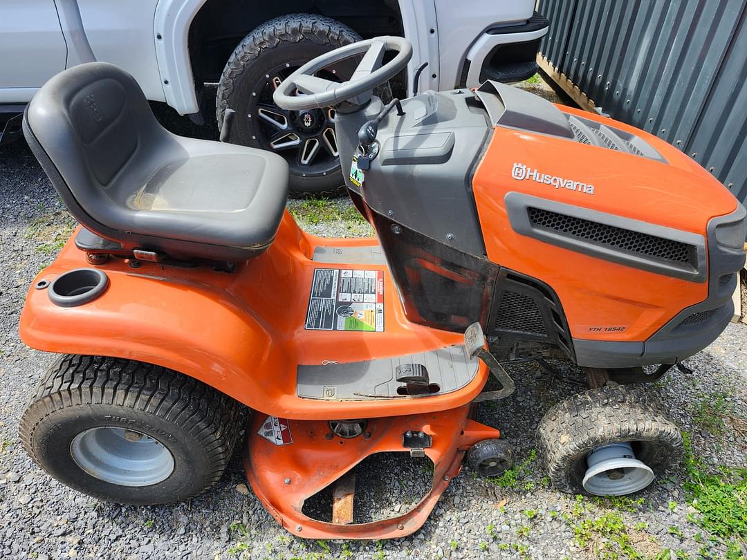 Image of Husqvarna YTH18542 Primary image