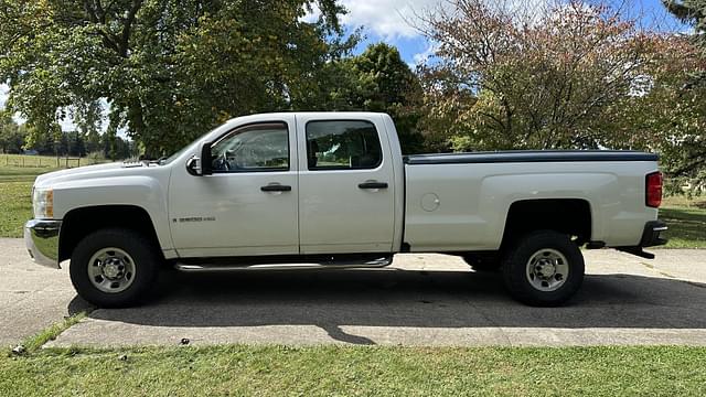 Image of Chevrolet 3500HD equipment image 1