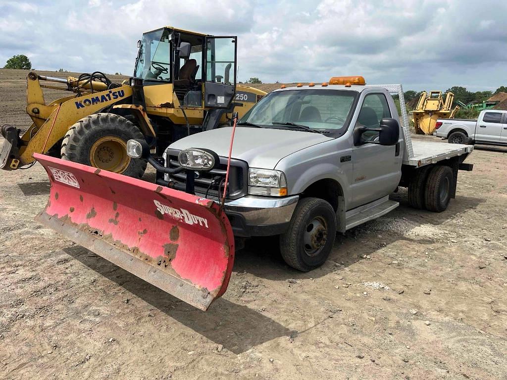 Image of Ford F-350 Primary image