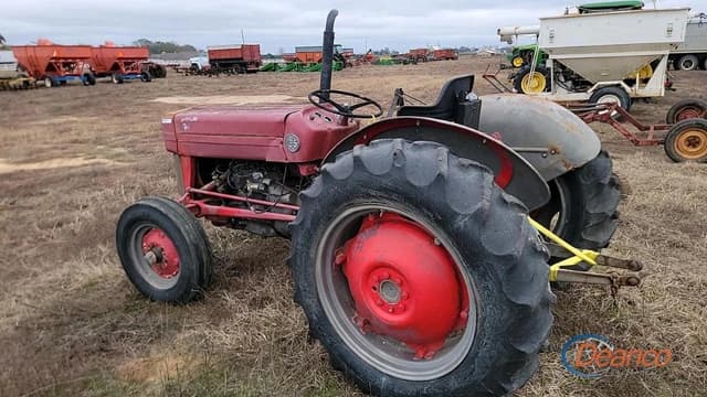 Image of Massey Ferguson 135 equipment image 2