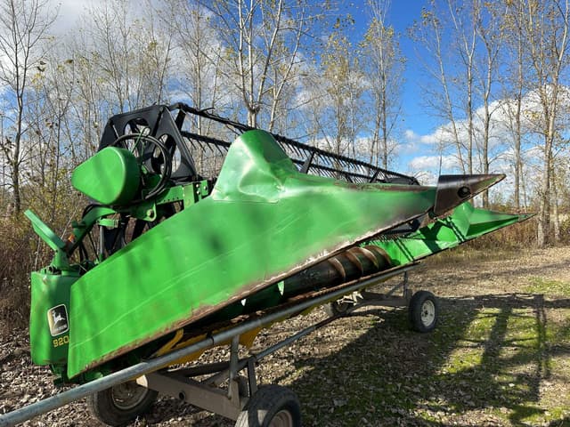 Image of John Deere 920F equipment image 1