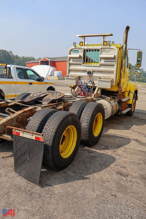 Image of Western Star 4700SF equipment image 4
