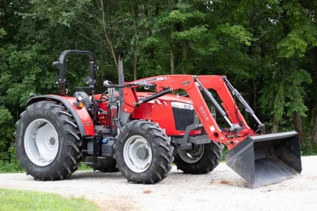 Image of Massey Ferguson 4710 equipment image 2