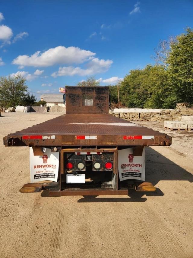 Image of Freightliner Business Class M2 106 equipment image 1