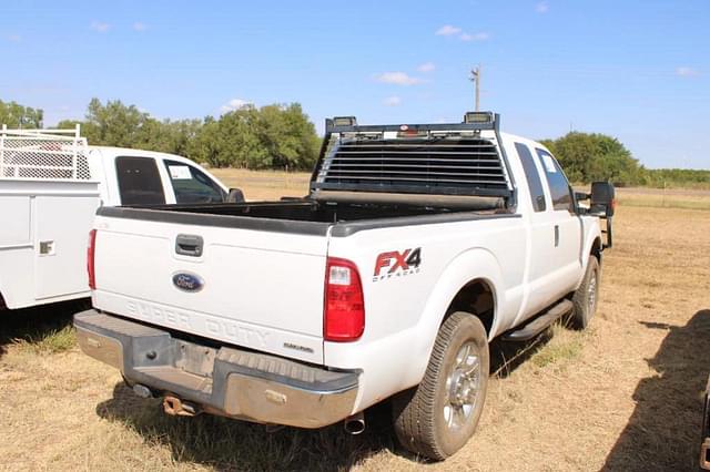 Image of Ford F-250 equipment image 1