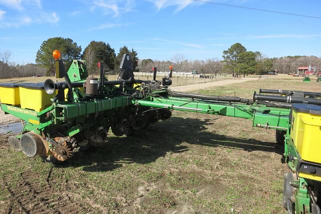 Image of John Deere 1770 equipment image 4