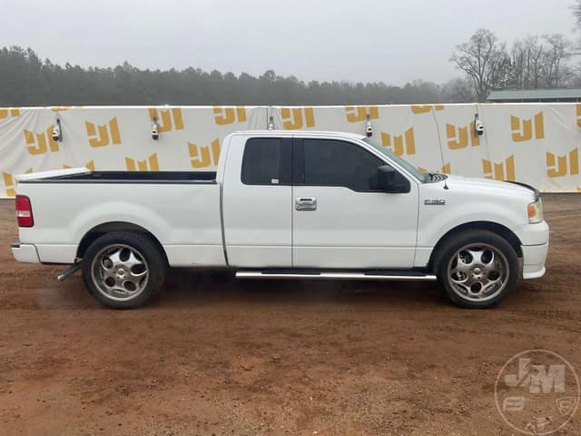 Image of Ford F-150 equipment image 3