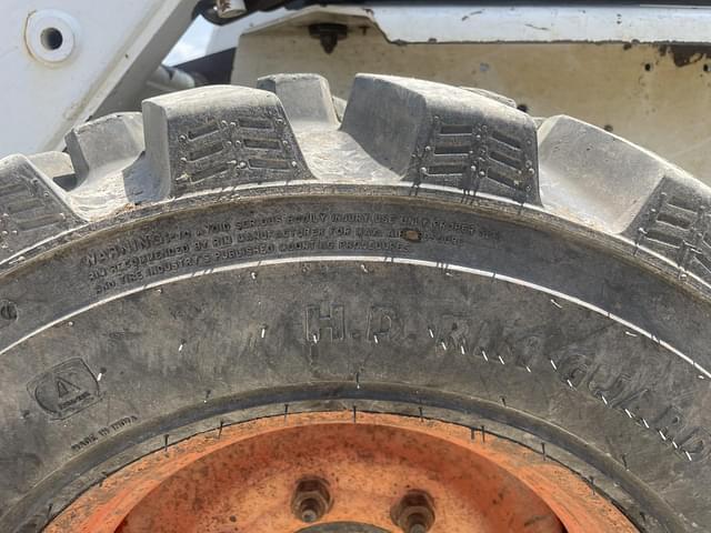 Image of Bobcat 763 equipment image 3