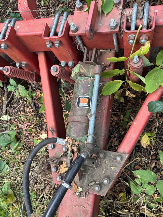 Image of White 445 equipment image 3