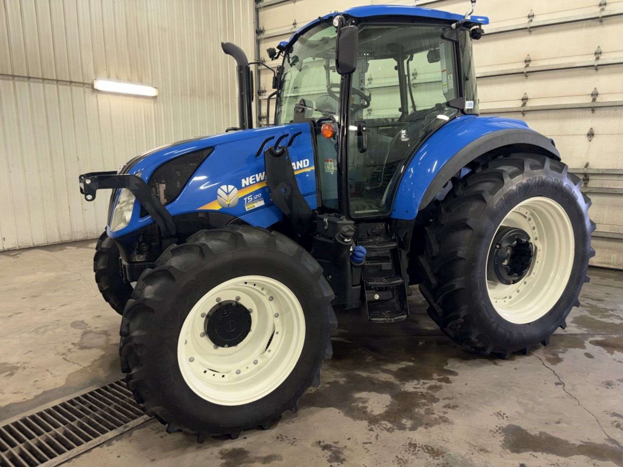 2019 New Holland T5.120 Equipment Image0