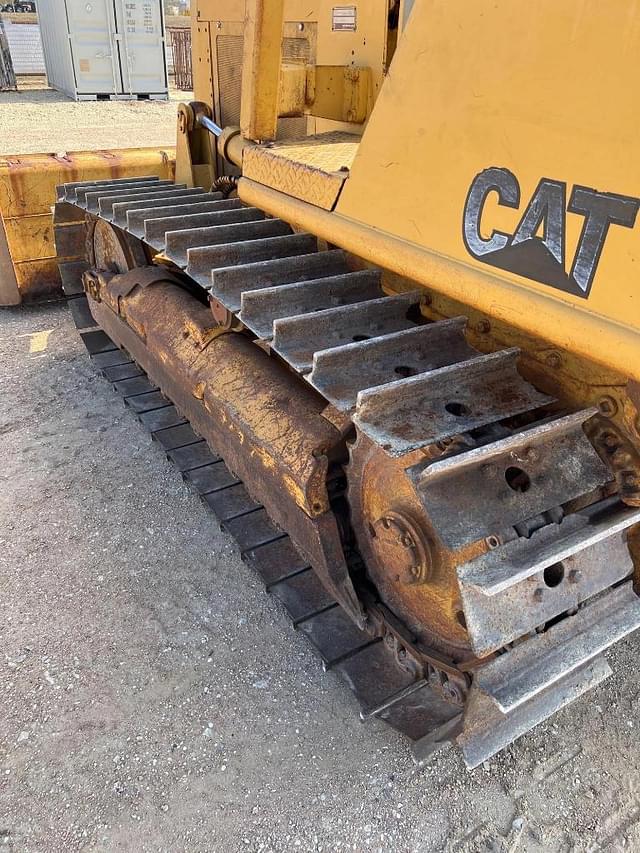 Image of Caterpillar D3B equipment image 4