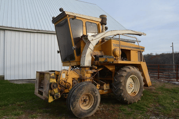 Main image Hesston 7600