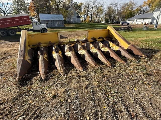 Image of New Holland 974 equipment image 2