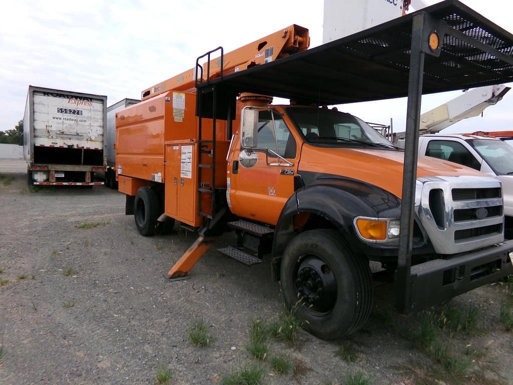 Image of Ford F-750 Primary image