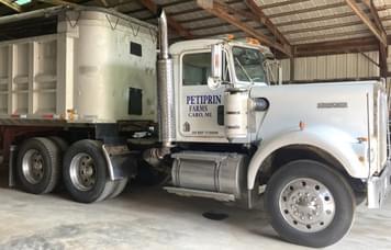 Main image Kenworth W900