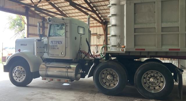 Image of Kenworth W900 equipment image 3