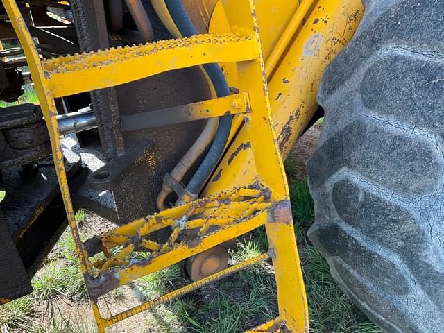 Thumbnail image International Harvester H80A 38