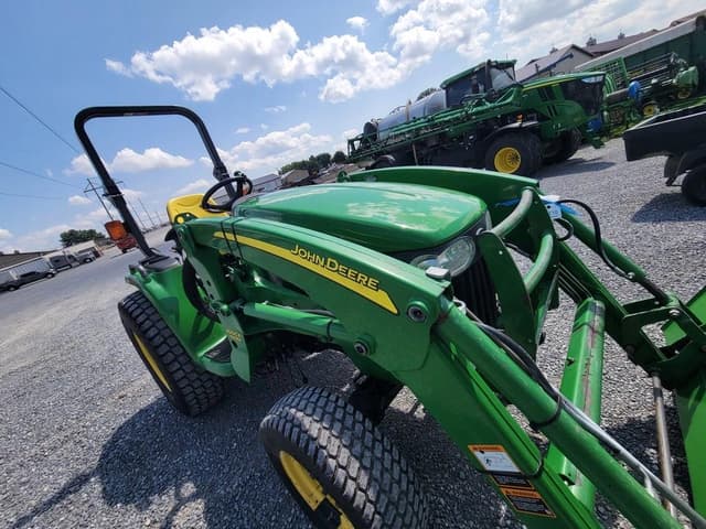 Image of John Deere 3520 equipment image 3