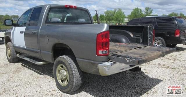 Image of Dodge Ram 2500 equipment image 2