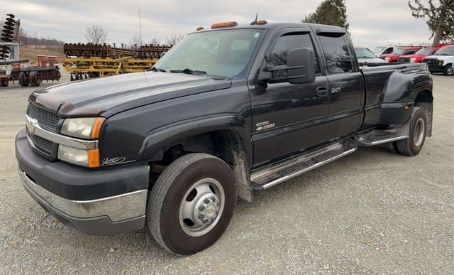 Image of Chevrolet 3500 equipment image 1