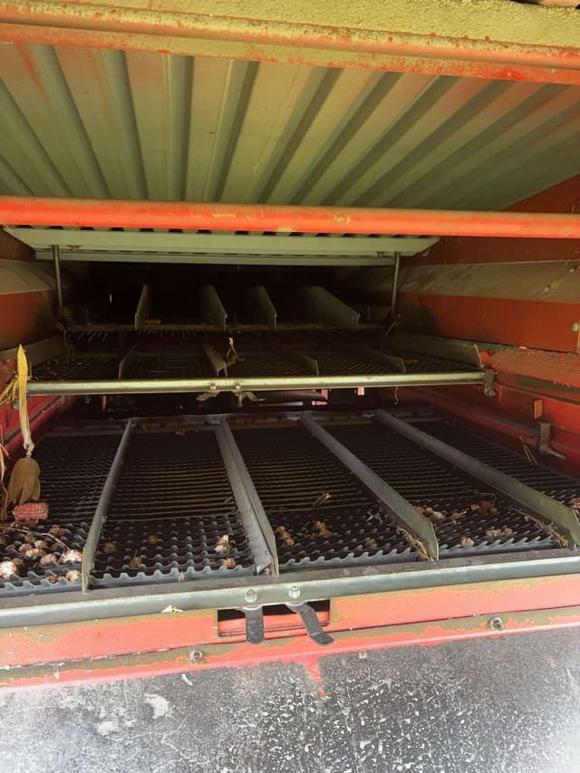 Image of Massey Ferguson 850 equipment image 4