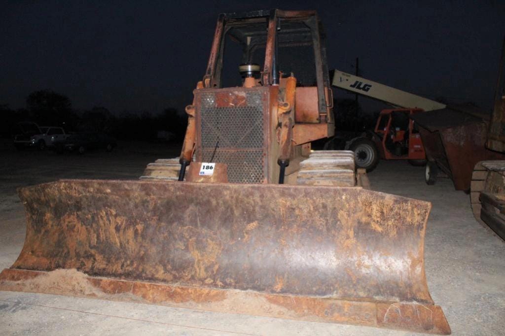 Case 1450B Equipment Image0