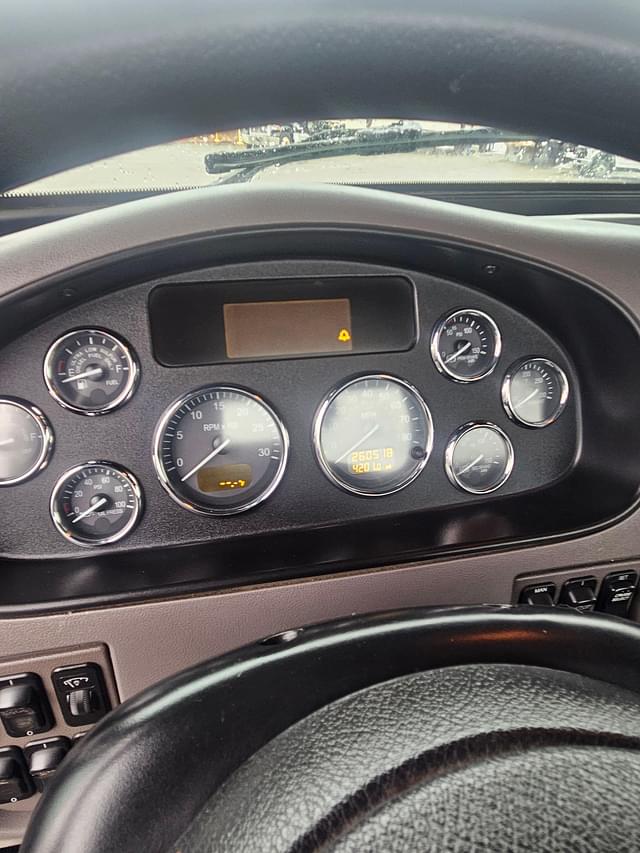 Image of Peterbilt PB337 equipment image 2