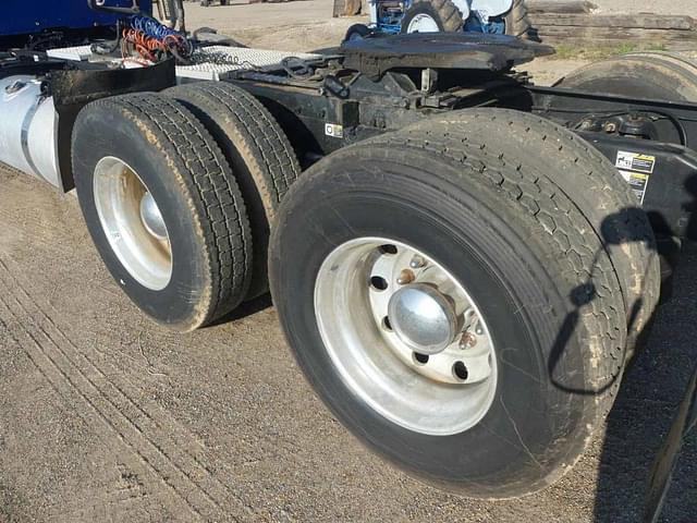 Image of Peterbilt 579 equipment image 4