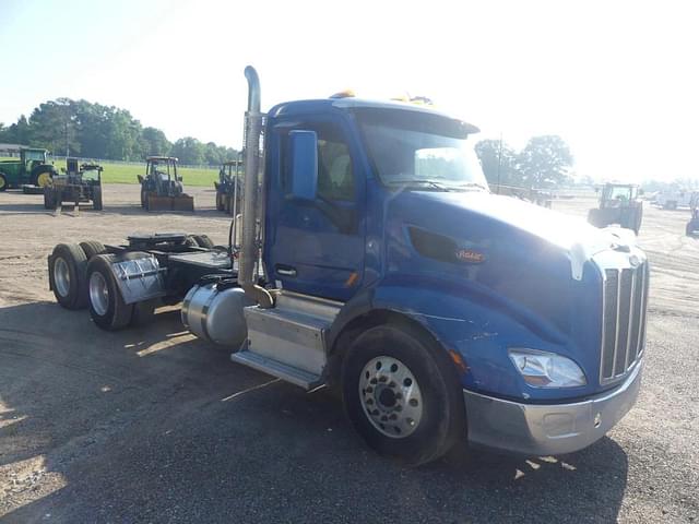 Image of Peterbilt 579 equipment image 1