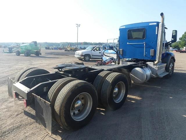 Image of Peterbilt 579 equipment image 2