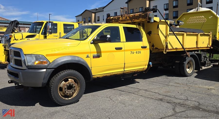 2011 Dodge Ram 5500HD Equipment Image0