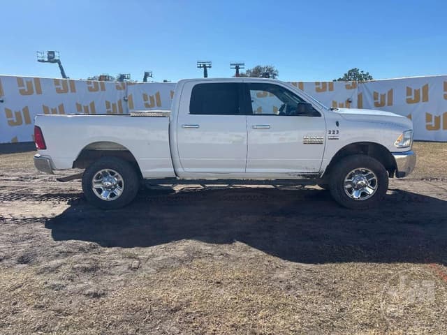 Image of Dodge Ram 2500 equipment image 3