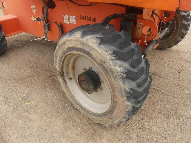 Image of JLG 600S equipment image 4