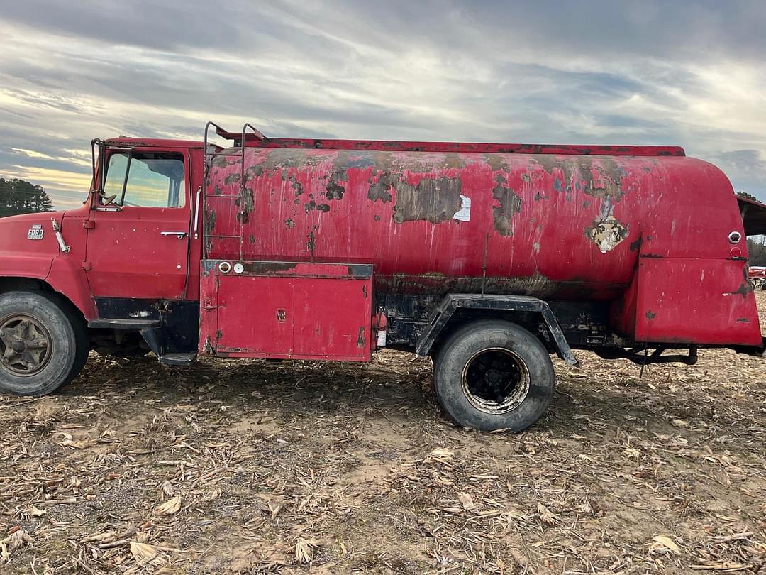 Image of Ford F7000 Primary image