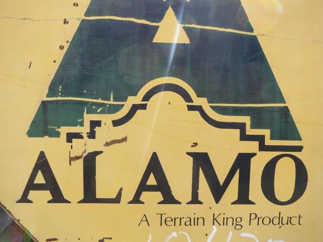 Image of Ford 8340 equipment image 4