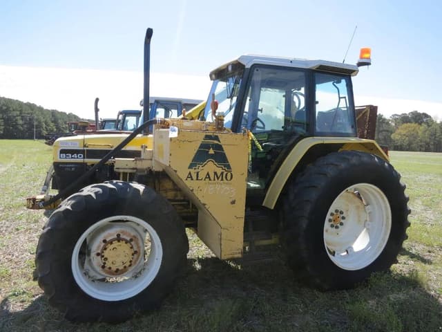 Image of Ford 8340 equipment image 3